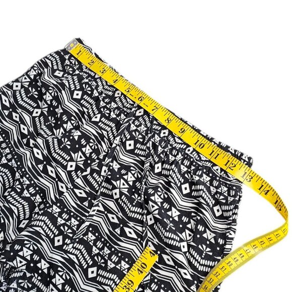 Garage Womens Tie Waist Aztec Short, Black, White, Lightweight, Size XS - Picture 2 of 5